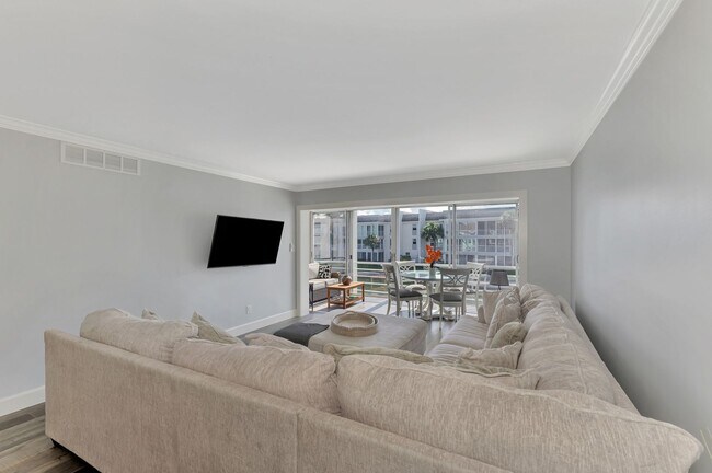 Building Photo - LUXURY LONGBOAT LIVING AT IT’S FINEST! AVA...