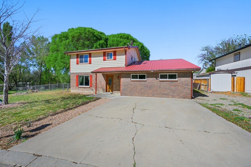 Building Photo - 122 Davis Cir