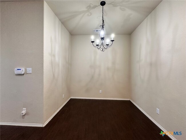 Building Photo - 502 Creekside Cir