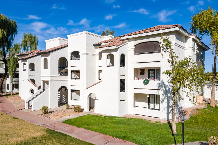 Tides on Country Club Mesa, AZ Apartment Finder