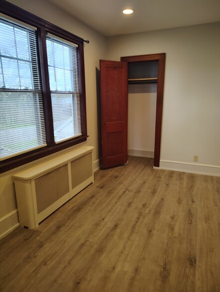 Building Photo - 45 Ardmore St