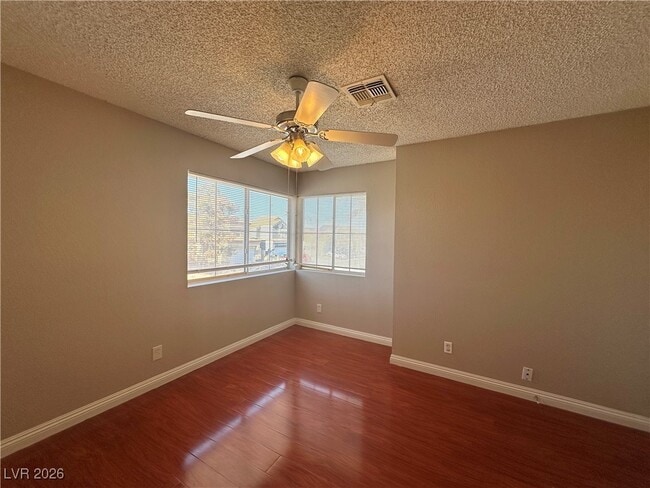 Building Photo - 120 Clifton Heights Dr