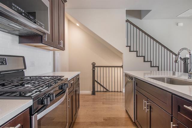 Building Photo - 315 Ferndale St