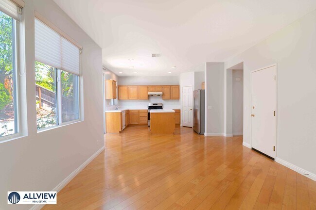 Building Photo - Beautifully Updated 4 Bedroom Single Family Home in Peaceful Glen Willow, West Irvine