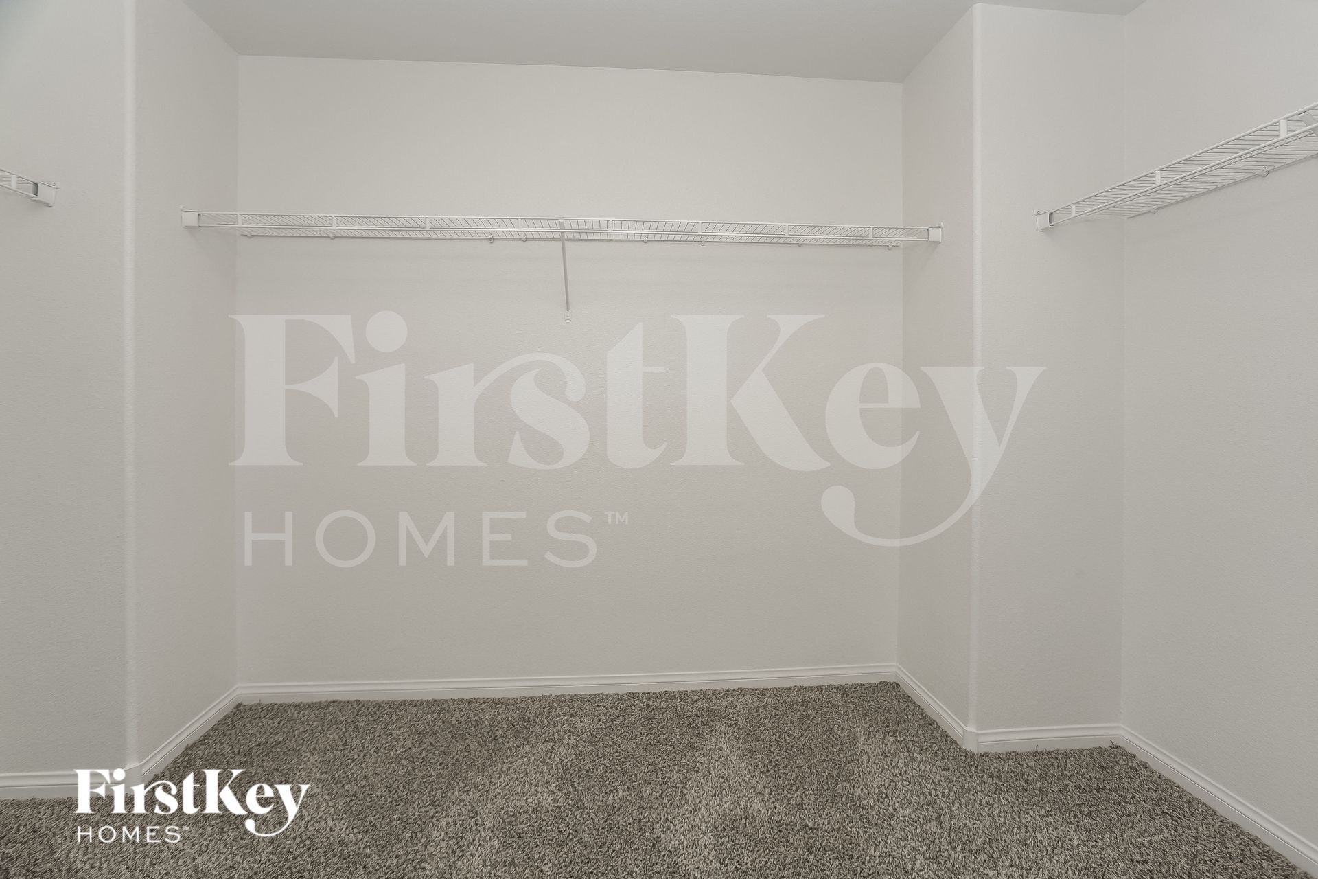 Building Photo - 4032 Villa Serena Ln