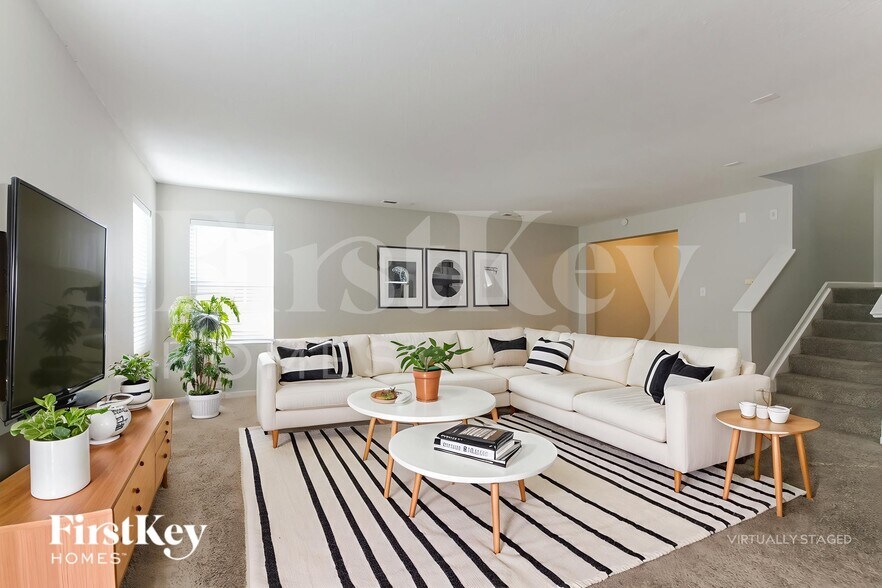 Building Photo - 10423 Apple Creek Dr