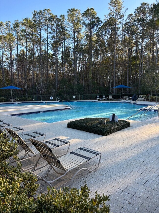 Building Photo - Beautiful Johns Creek Family Home