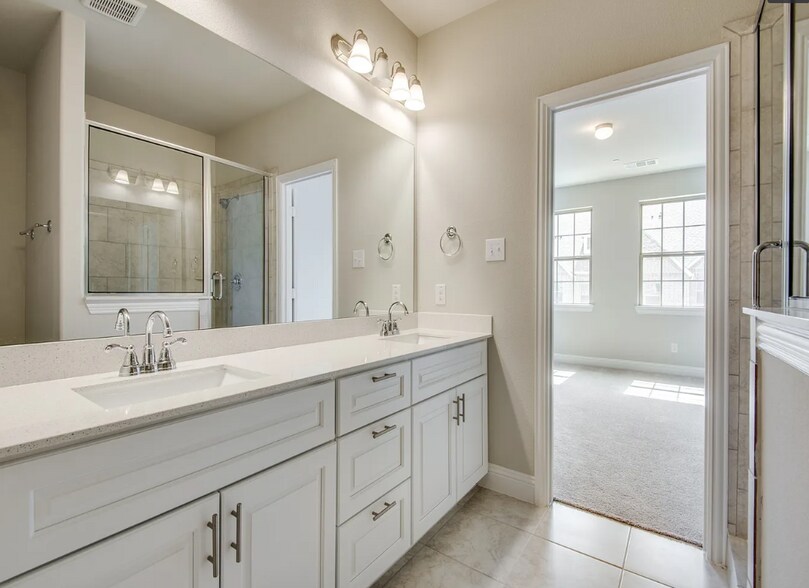 Building Photo - 4176 Kearsage Dr