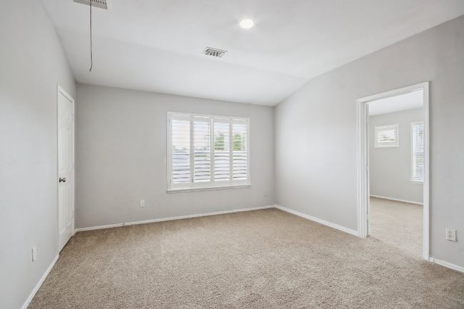Building Photo - 8210 Radial Ct