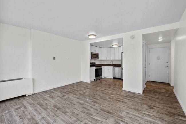 Building Photo - Beautifully renovated condo in the Cherry Creek Area!