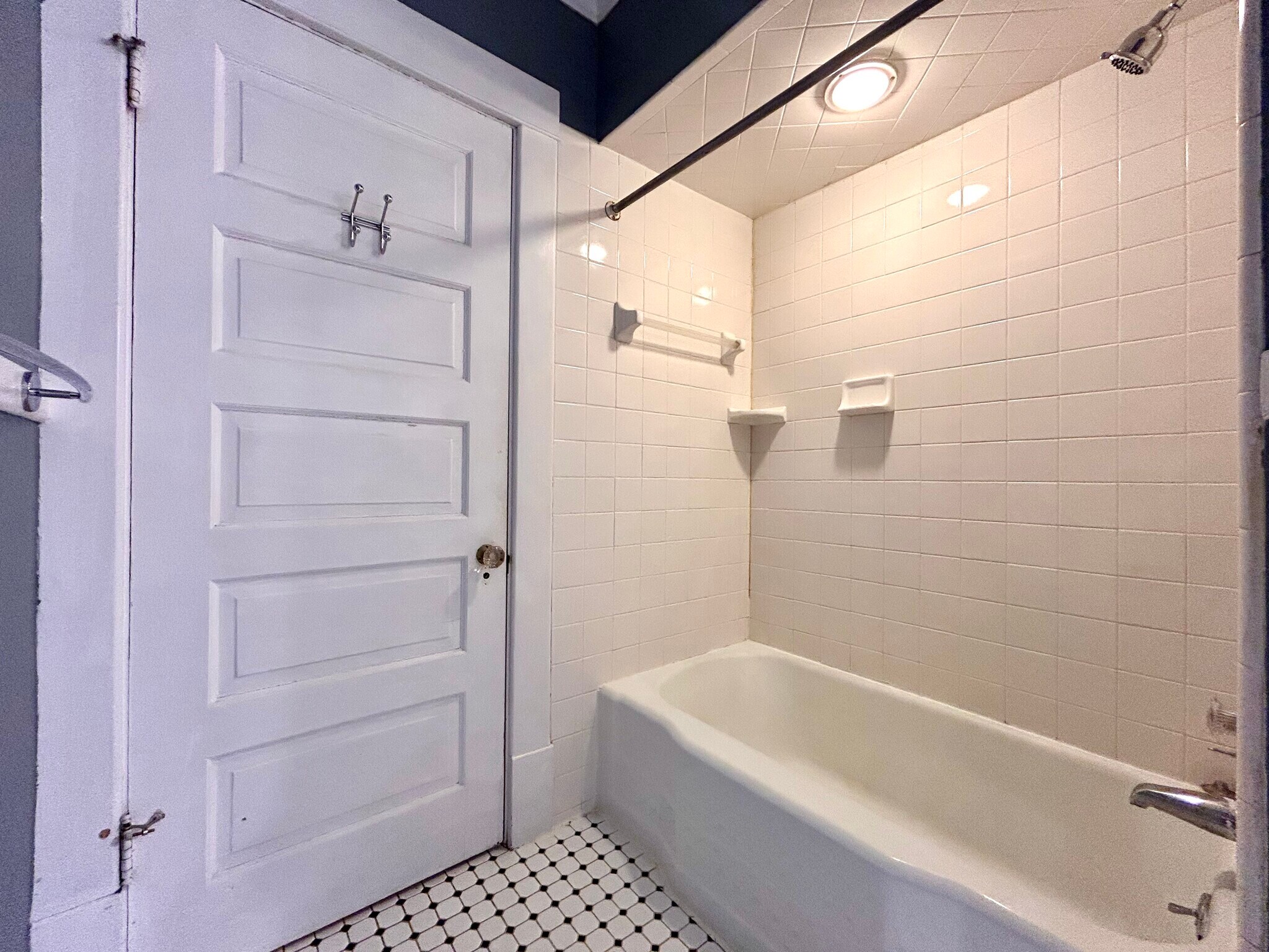 Building Photo - 320 Madison Ave SE