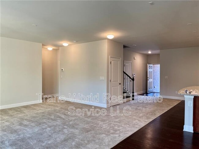 Building Photo - 5689 Wheeler Ridge Rd