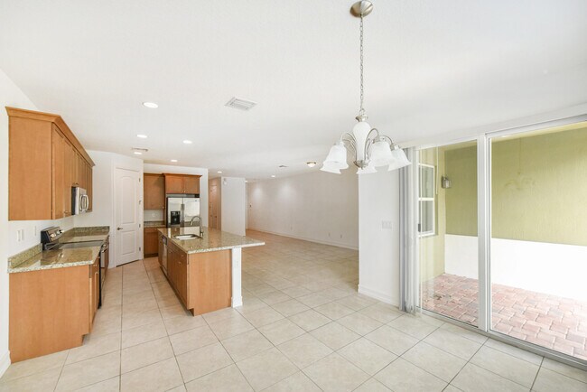 Building Photo - 100 NW 69th Cir