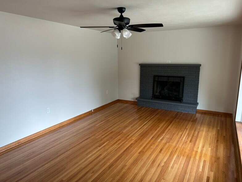 Building Photo - 207 Norris Dr
