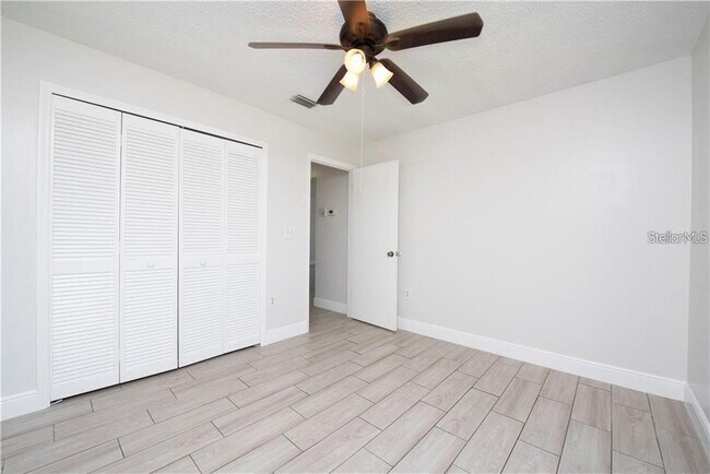 Building Photo - 1713 Boxeney Dr