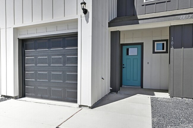 Building Photo - 11318 Clearmine St