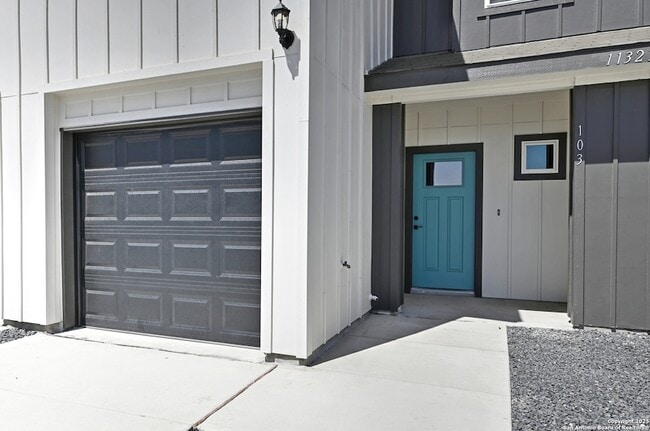 Building Photo - 11323 Clearmine St