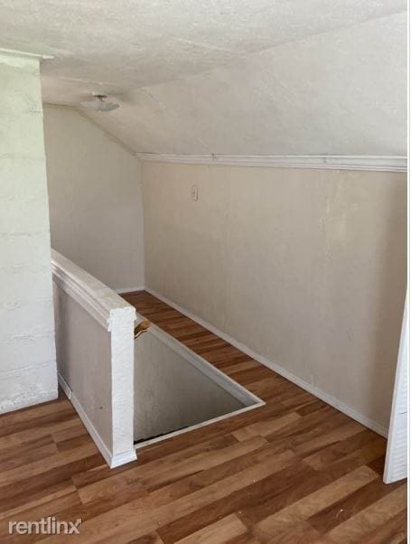Building Photo - 3 br, 1 bath House - 907 W Webster St