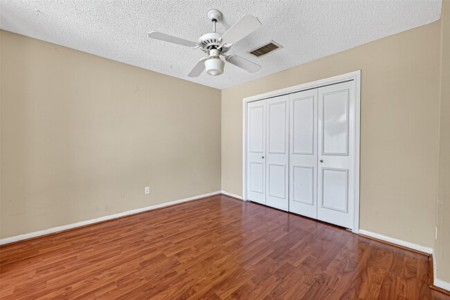 Building Photo - 1535 Beaconshire