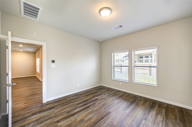 Building Photo - 6219 Lost Rdg Ln