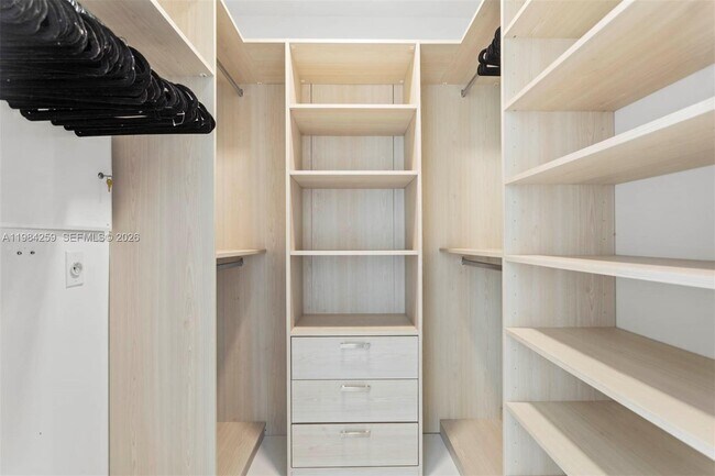 Building Photo - 851 NE 1st Ave