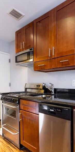 Building Photo - E 32ND ST.