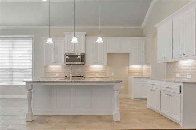 Building Photo - 1300 Mustang Brook Ln