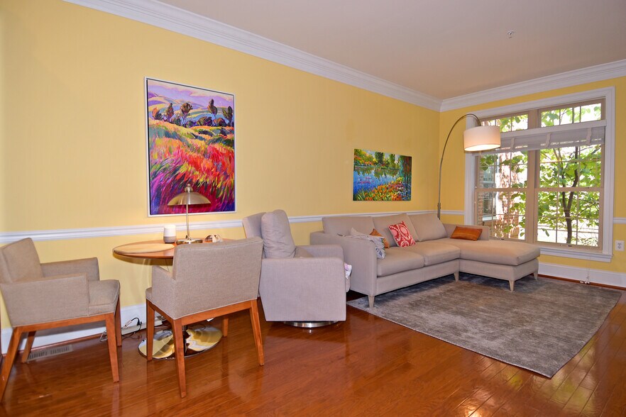 2nd floor - The paint has been updated to a beige color - 451 N George Mason Dr