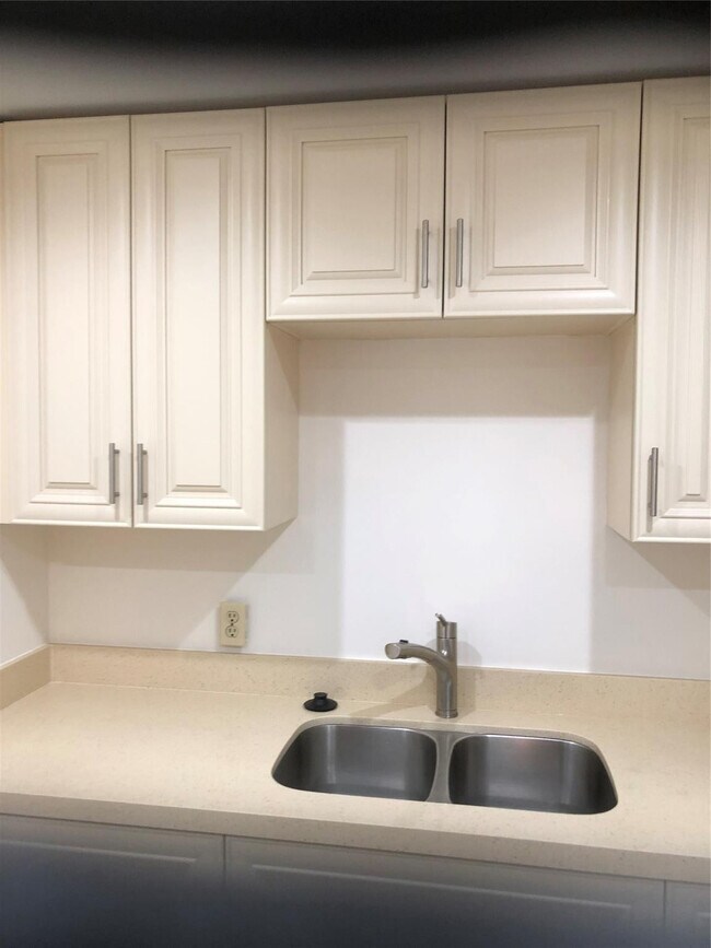 Building Photo - 850 SW 133rd Terrace