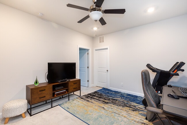 Building Photo - 4807 Blanchard Wy