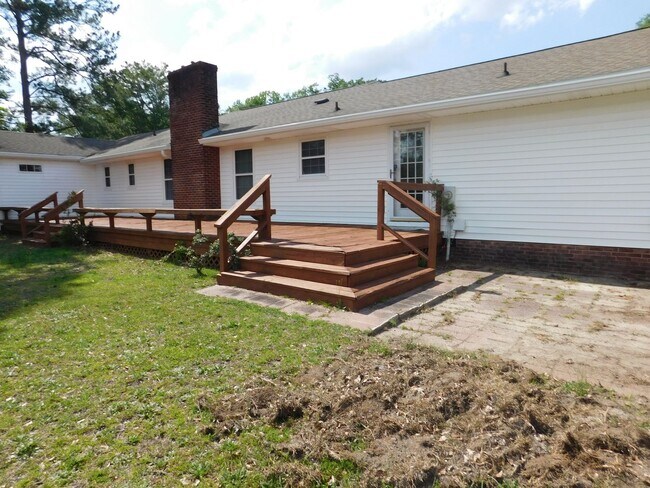 Building Photo - 3701 Lavenham Rd