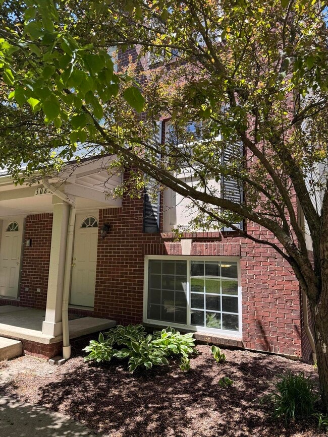 Building Photo - 3083 Promenade Cir