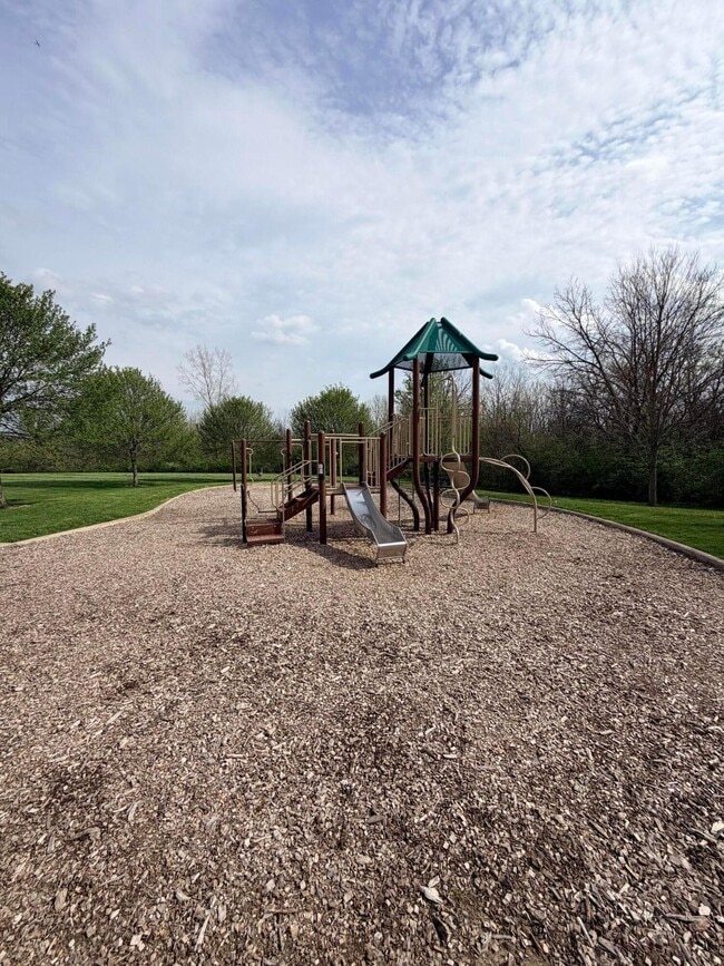 Building Photo - 5205 Wabash River St