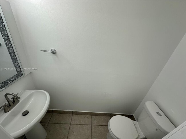 Building Photo - 2761 SW 58th Manor