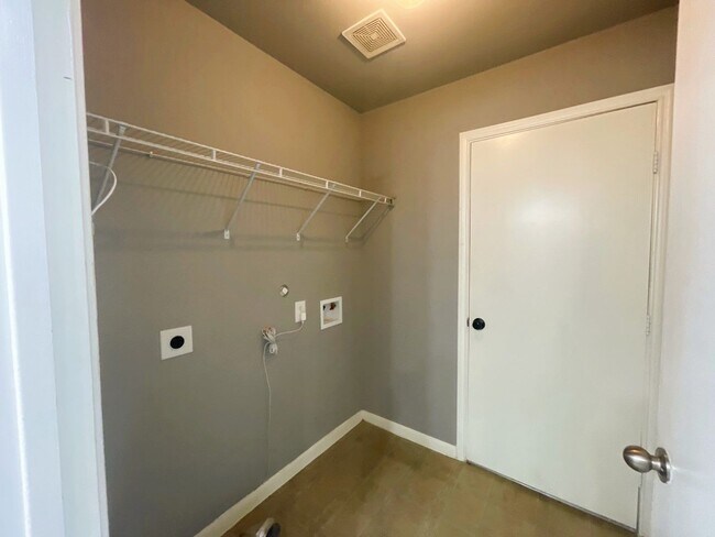 Building Photo - 1410 Danby Heath Ln