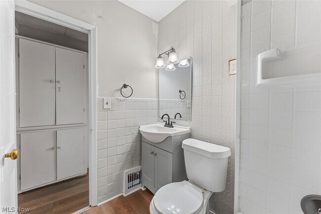 Building Photo - 4512 Oak Park Ave