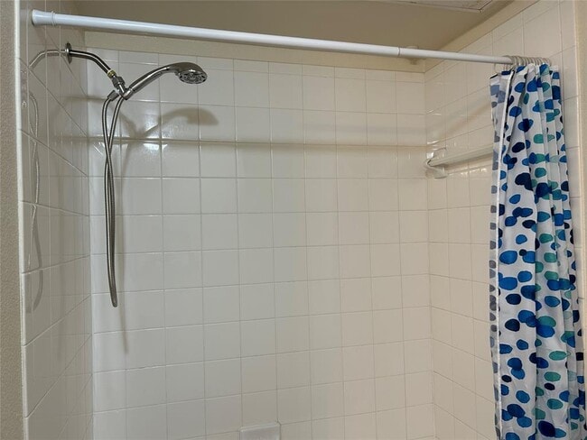 Building Photo - 2320 Gracy Farms Ln
