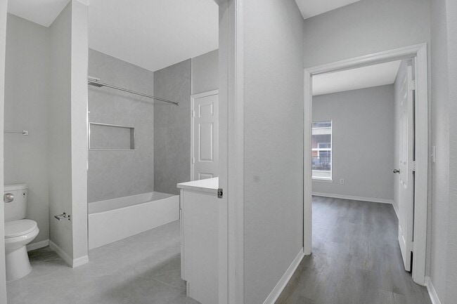 Building Photo - Fully Remodeled 3/2 with Loft in MetroWest...