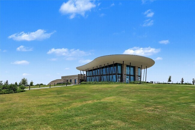 Building Photo - 16819 Spotted Oak Dr