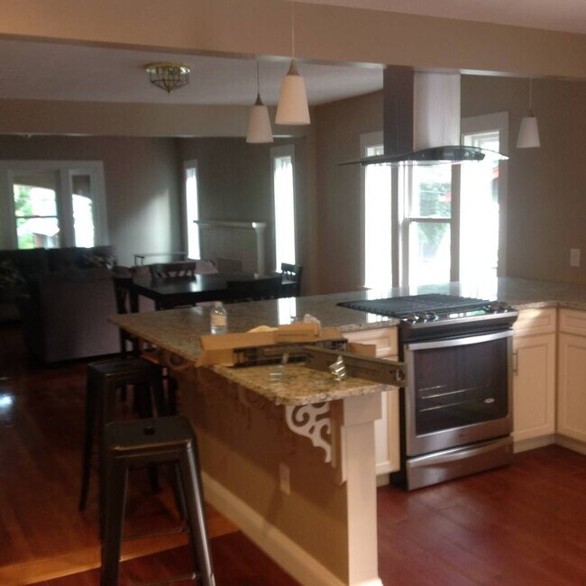 Unit A - 763 S Aurora St