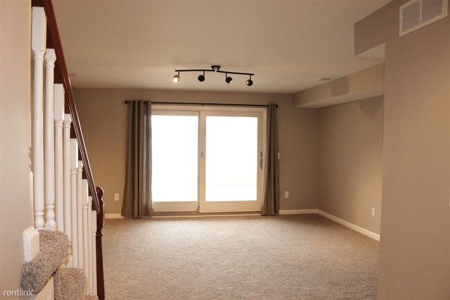 Building Photo - 2 br, 1.5 bath House - 121 N North Shore Dr