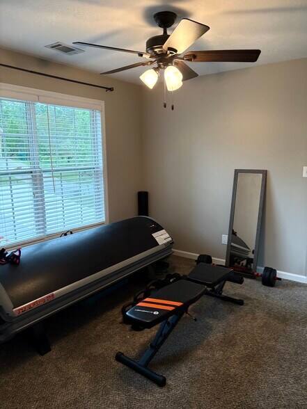 Building Photo - 3957 High Chaparral Dr