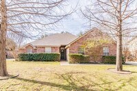 Building Photo - 6 Crooked Creek Ct