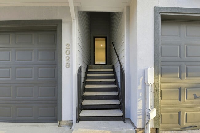 Building Photo - 2028 Tuam St