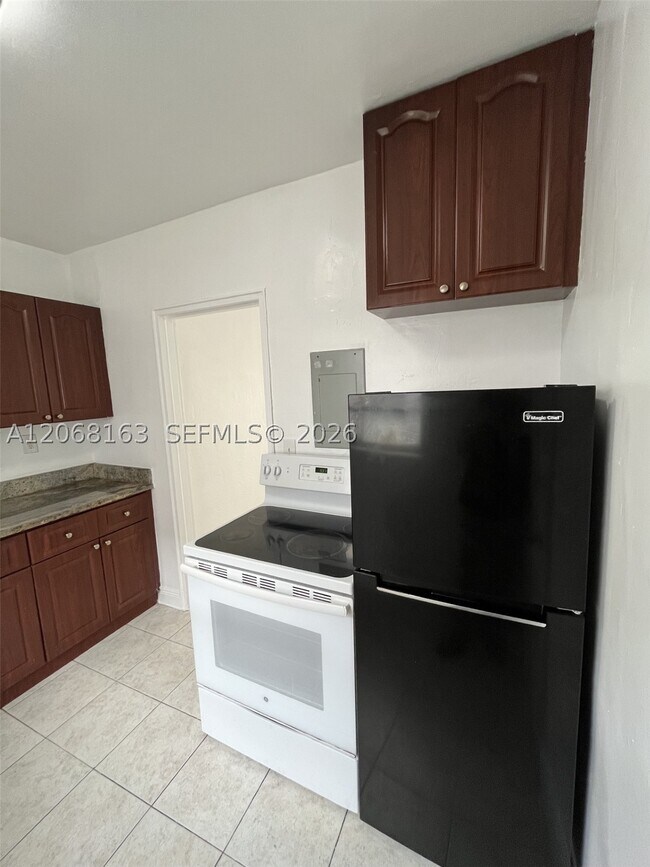 Building Photo - 3911 W Flagler St