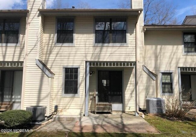 Building Photo - 1004 Arlington Dr