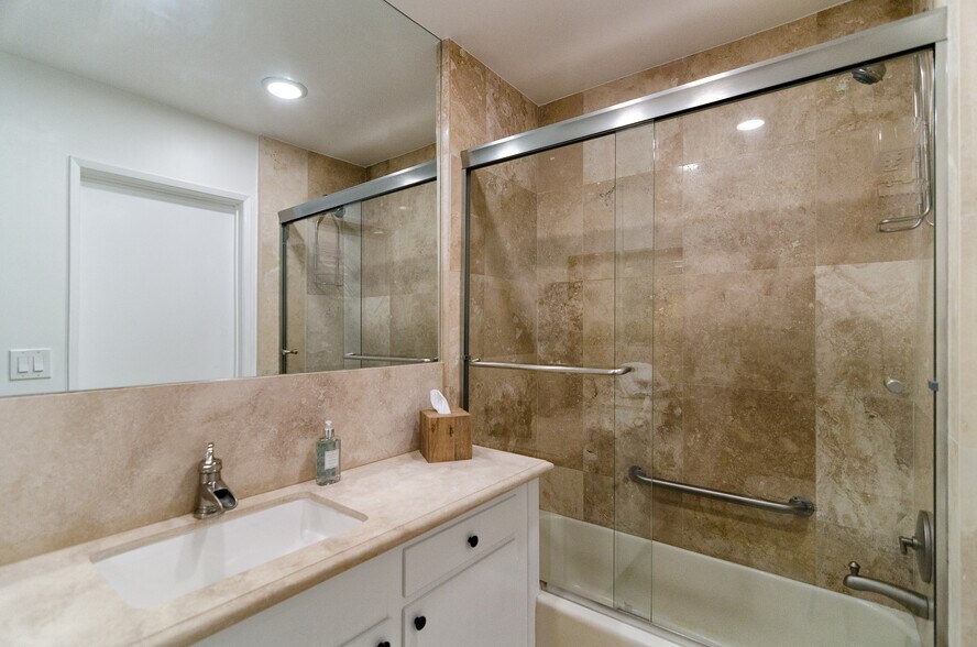 Building Photo - 22626 Pacific Coast Hwy