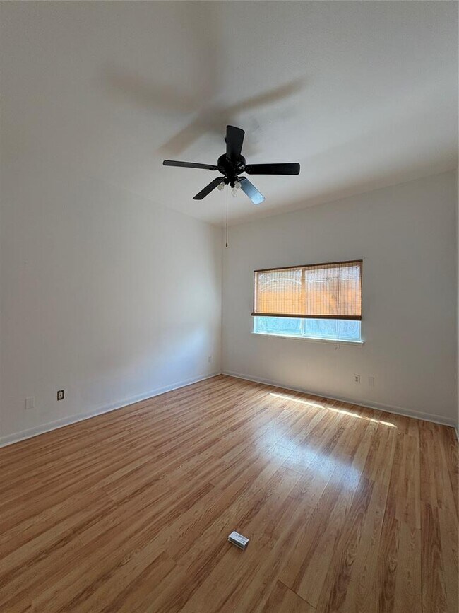 Building Photo - 2304 Larston Ln