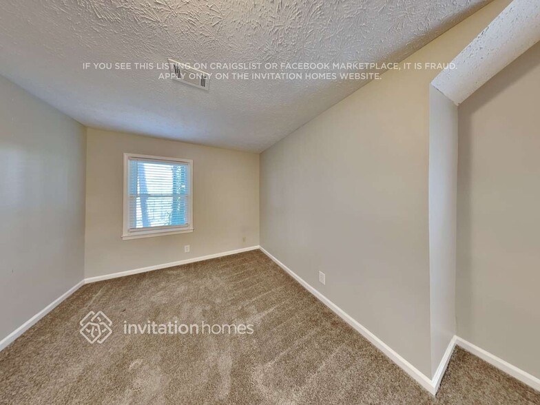 Building Photo - 1022 Williamsburg Ct NW