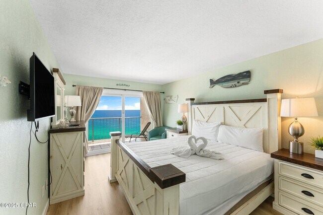 Building Photo - 8743 Thomas Dr